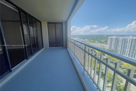 Снять в аренду кондоминиум в Майами, Флорида 2 спальни, 152.17м2, № 1941188 - фото 2