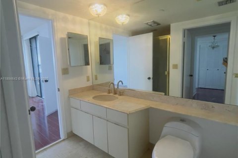 Снять в аренду кондоминиум в Майами, Флорида 2 спальни, 152.17м2, № 1941188 - фото 20