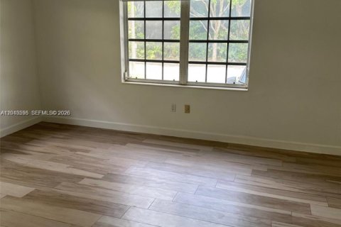 Condo in Bal Harbour, Florida, 2 bedrooms № 2076265 - photo 6