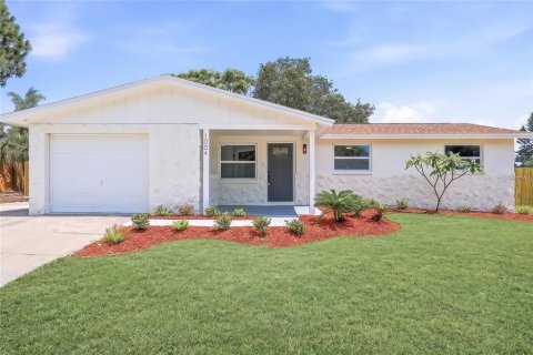 Casa en Tarpon Springs, Florida 4 dormitorios, 121.7 m2 № 2209670