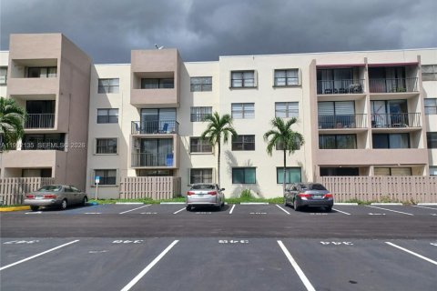 Condominio en Miami, Florida, 2 dormitorios  № 2056725