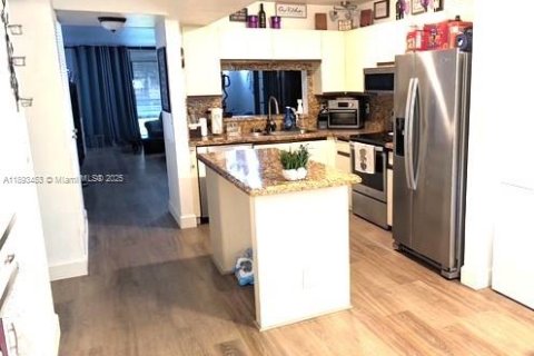 Copropriété à vendre à Tamarac, Floride: 2 chambres, 112.88 m2 № 1945830 - photo 5