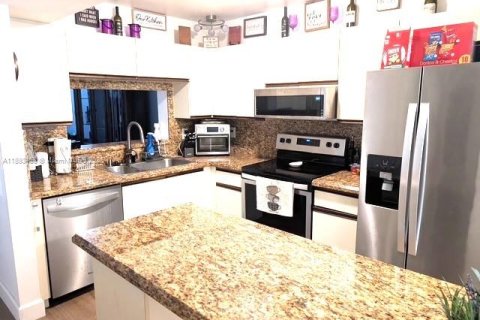 Copropriété à vendre à Tamarac, Floride: 2 chambres, 112.88 m2 № 1945830 - photo 4
