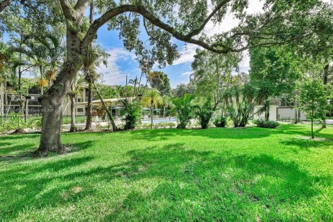 Copropriété à vendre à Tamarac, Floride: 2 chambres, 112.88 m2 № 1945830 - photo 2