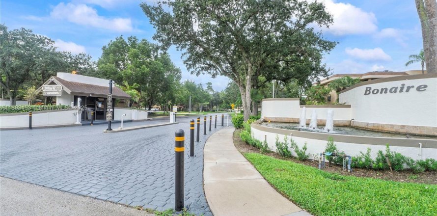 Condo à Tamarac, Floride, 2 chambres № 1945830