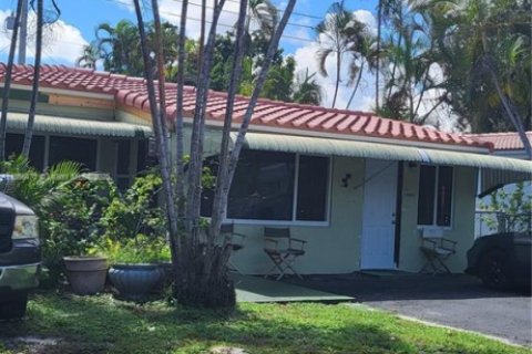 Villa ou maison à vendre à North Miami Beach, Floride: 3 chambres, 111.85 m2 № 1897623 - photo 2