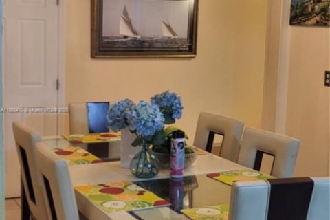 Villa ou maison à vendre à North Miami Beach, Floride: 3 chambres, 111.85 m2 № 1897623 - photo 26