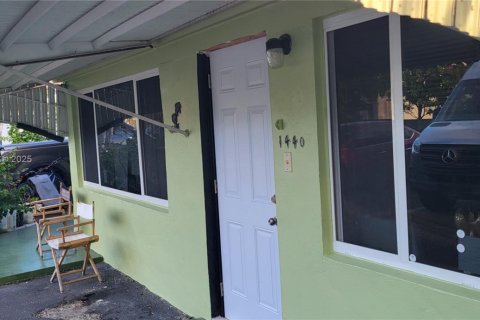 Villa ou maison à vendre à North Miami Beach, Floride: 3 chambres, 111.85 m2 № 1897623 - photo 17