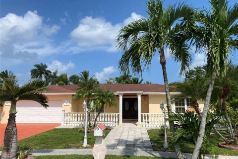 Casa en Weston, Florida 5 dormitorios, 282.42 m2 № 2085564