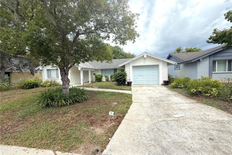 House in Hudson, Florida 2 bedrooms, 123.93 sq.m. № 1847166 - photo 1