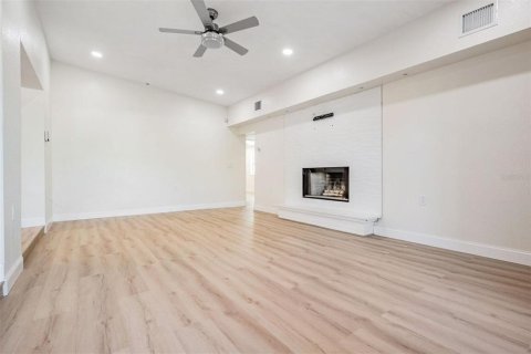 Casa en venta en Saint Petersburg, Florida, 4 dormitorios, 195.09 m2 № 1802931 - foto 22
