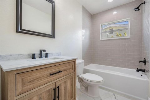 Casa en venta en Saint Petersburg, Florida, 4 dormitorios, 195.09 m2 № 1802931 - foto 14