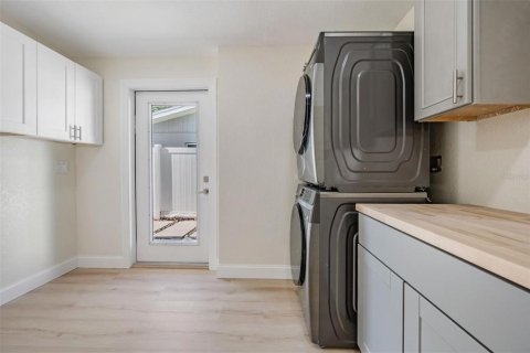 Casa en venta en Saint Petersburg, Florida, 4 dormitorios, 195.09 m2 № 1802931 - foto 10
