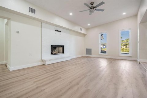 Casa en venta en Saint Petersburg, Florida, 4 dormitorios, 195.09 m2 № 1802931 - foto 24