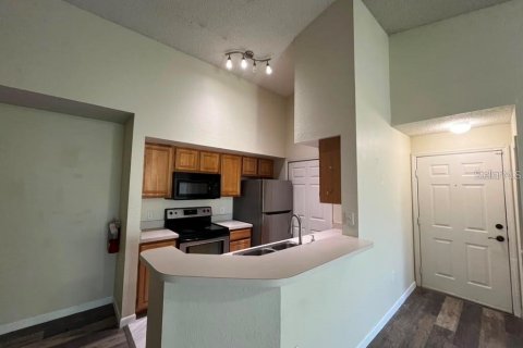Copropriété à louer à Orlando, Floride: 2 chambres, 93.55 m2 № 2413630 - photo 2