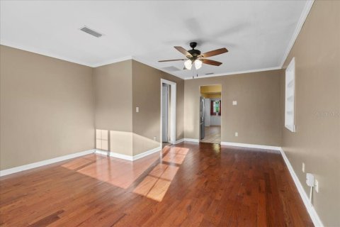 Casa en venta en Gainesville, Florida, 4 dormitorios, 148.36 m2 № 1803529 - foto 2