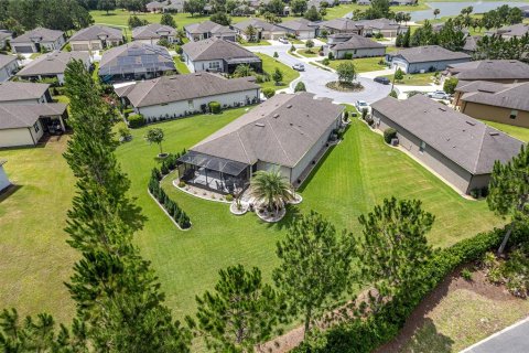 House in Ocala, Florida 2 bedrooms, 192.49 sq.m. № 2226648 - photo 2