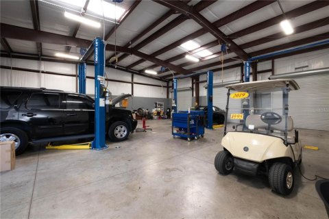 Propiedad comercial en venta en Gainesville, Florida, 398.55 m2 № 2312335 - foto 18