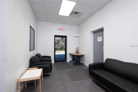 Propiedad comercial en venta en Gainesville, Florida, 398.55 m2 № 2312335 - foto 14