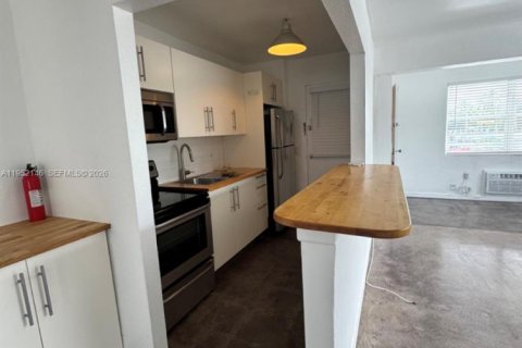 Снять в аренду кондоминиум в Норт-Бей-Виллидж, Флорида 1 спальня, 62.43м2, № 2006482 - фото 10