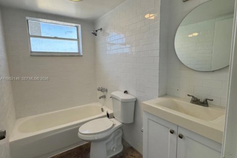 Снять в аренду кондоминиум в Норт-Бей-Виллидж, Флорида 1 спальня, 62.43м2, № 2006482 - фото 6