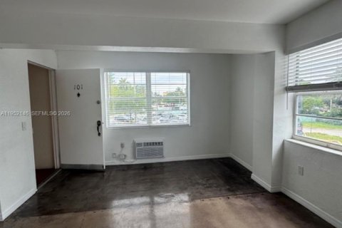 Снять в аренду кондоминиум в Норт-Бей-Виллидж, Флорида 1 спальня, 62.43м2, № 2006482 - фото 12