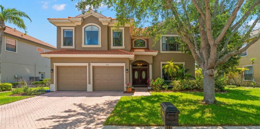 House in Clearwater, Florida 6 bedrooms, 538.74 sq.m. № 1717767