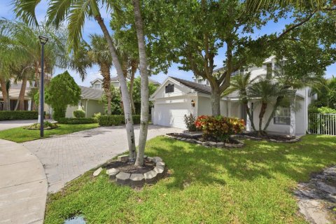 Villa ou maison à Royal Palm Beach, Floride 4 chambres, 204.76 m2 № 2374497