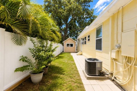 Casa en venta en Saint Petersburg, Florida, 4 dormitorios, 114.73 m2 № 2298160 - foto 4