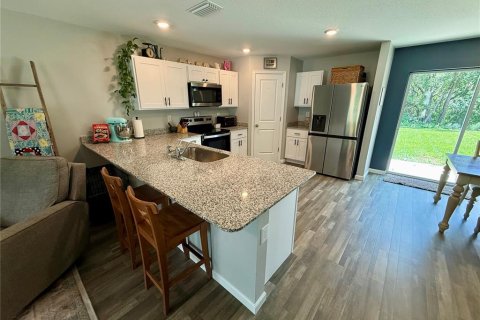 Casa en venta en Spring Hill, Florida, 4 dormitorios, 181.35 m2 № 1899525 - foto 7