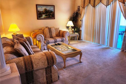 House in Kissimmee, Florida 3 bedrooms, 167.41 sq.m. № 1634507 - photo 8