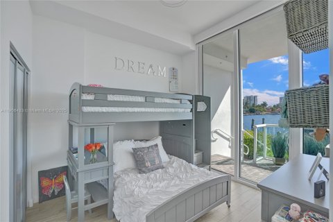 Купить кондоминиум в Санни-Айлс-Бич, Флорида 2 спальни, 130.34м2, № 2054080 - фото 10