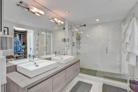 Купить кондоминиум в Санни-Айлс-Бич, Флорида 2 спальни, 130.34м2, № 2054080 - фото 29