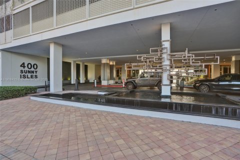 Купить кондоминиум в Санни-Айлс-Бич, Флорида 2 спальни, 130.34м2, № 2054080 - фото 2