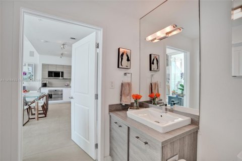 Купить кондоминиум в Санни-Айлс-Бич, Флорида 2 спальни, 130.34м2, № 2054080 - фото 13