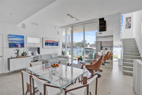 Купить кондоминиум в Санни-Айлс-Бич, Флорида 2 спальни, 130.34м2, № 2054080 - фото 4