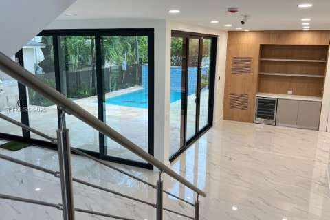 Casa en venta en Fort Lauderdale, Florida, 5 dormitorios № 1787010 - foto 27