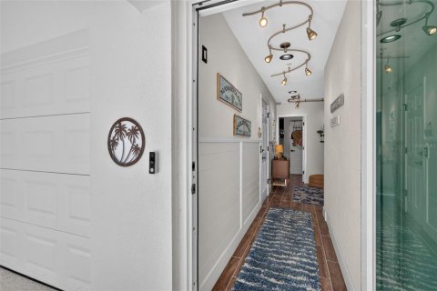 Touwnhouse à vendre à Englewood, Floride: 3 chambres, 161.19 m2 № 2372929 - photo 9