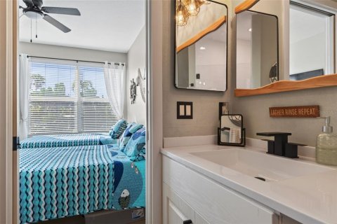 Touwnhouse à vendre à Englewood, Floride: 3 chambres, 161.19 m2 № 2372929 - photo 24