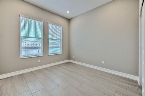 Townhouse in Tampa, Florida 4 bedrooms, 260.5 sq.m. № 1789346 - photo 12