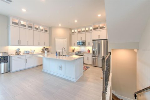 Townhouse in Tampa, Florida 4 bedrooms, 260.5 sq.m. № 1789346 - photo 20