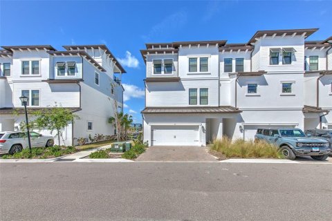 Townhouse in Tampa, Florida 4 bedrooms, 260.5 sq.m. № 1789346 - photo 3