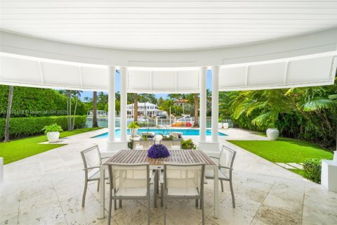House in Miami Beach, Florida 5 bedrooms, 387.5 sq.m. № 1788765 - photo 20