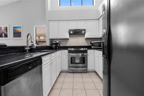 House in Tampa, Florida 3 bedrooms, 160.16 sq.m. № 1681578 - photo 19