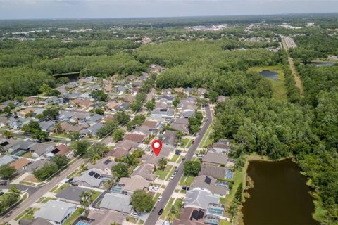 House in Tampa, Florida 3 bedrooms, 160.16 sq.m. № 1681578 - photo 6