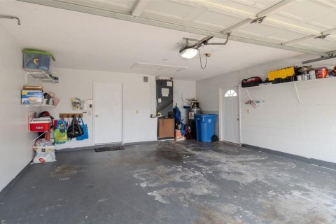 House in Tampa, Florida 3 bedrooms, 160.16 sq.m. № 1681578 - photo 13