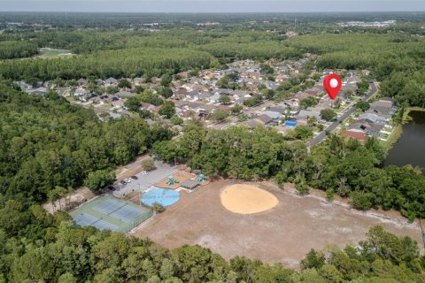 House in Tampa, Florida 3 bedrooms, 160.16 sq.m. № 1681578 - photo 8