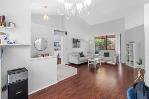 House in Tampa, Florida 3 bedrooms, 160.16 sq.m. № 1681578 - photo 16