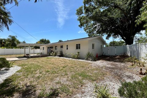Villa ou maison à louer à Saint Petersburg, Floride: 3 chambres, 97.73 m2 № 2396971 - photo 22