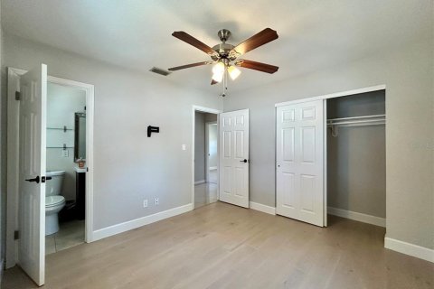 Villa ou maison à louer à Saint Petersburg, Floride: 3 chambres, 97.73 m2 № 2396971 - photo 15